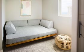 The Laylow Waikiki, Autograph Collection